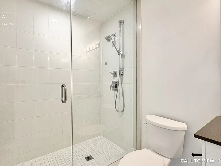 50 Lakebreeze Dr #105 — Photo 12