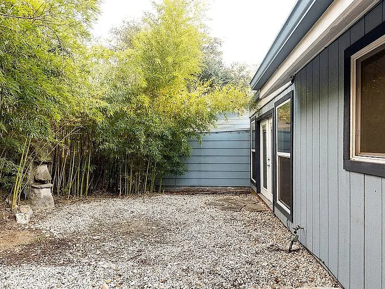 3301 Doolin Dr — Photo 9