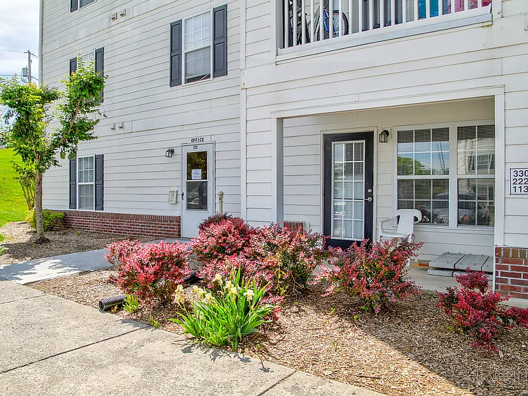Walker Rosa Apartments — Photo 7