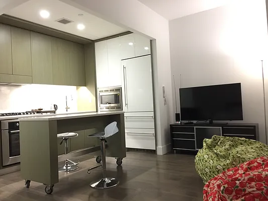 Rented by Chase Global Realty Corp | media 1