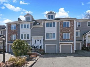 84 Walpole St APT 1F, Canton, MA 02021