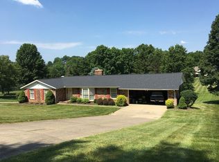 1232 Parklane Dr NW, New Philadelphia, OH