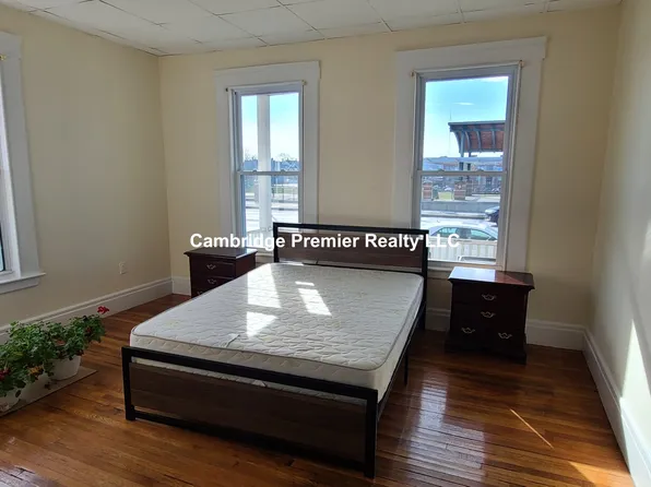 543 Broadway, Somerville, MA
