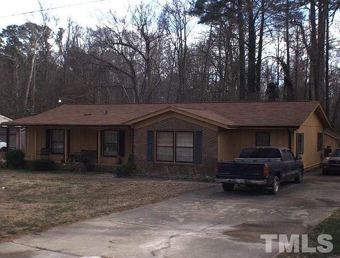1st image of 300 Plaza Dr