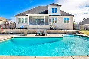 4 bed, 3.0 bath, 3219 sqft, $3,850 — Photo 2