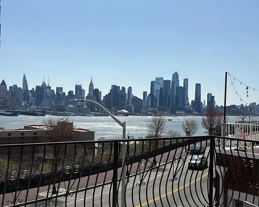 5215 Kennedy Blvd W #3