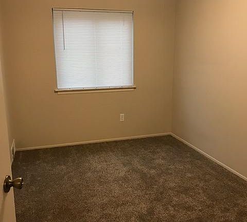 4th image of 38077 Sherwood St