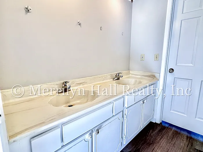122 Jefferson Pl — Photo 11