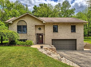 2136 Whites Hill Rd, Greensburg, PA 15601