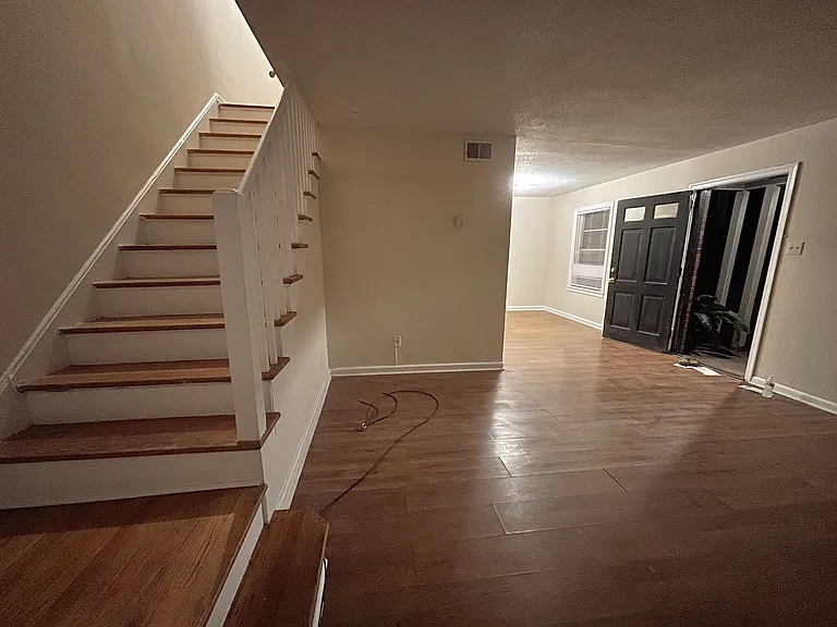 1661 Valley Ave — Photo 19