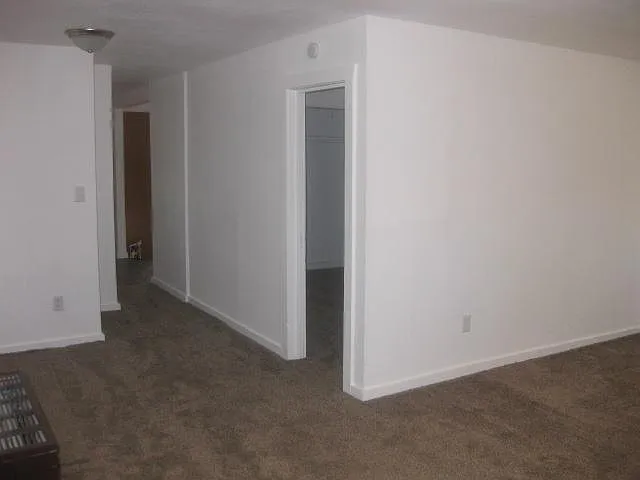 423 3rd St — Photo 3