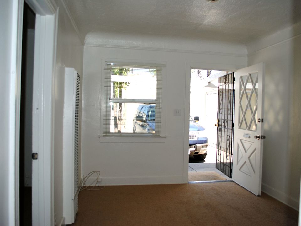 2nd image of 14424 1/2 Haynes Street # Fisrt Floor