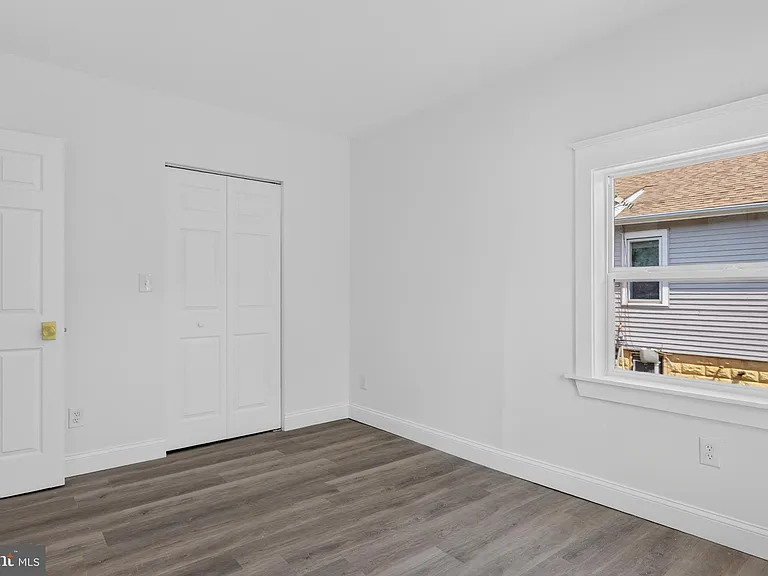 319 Laurel Ave — Photo 12