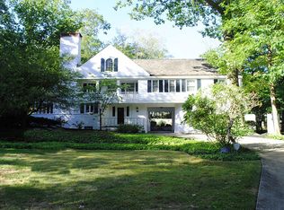 2718 Landon Rd, Shaker Heights, OH 44122