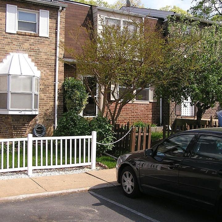 Exterior (Front)