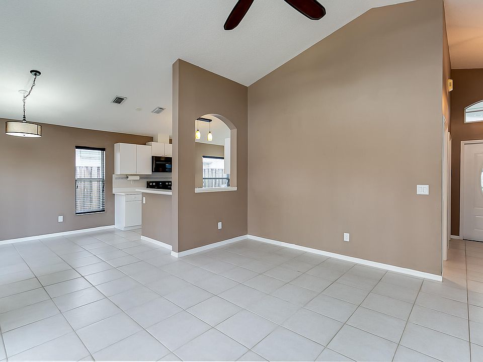 1st image of 1708 Primrose Court