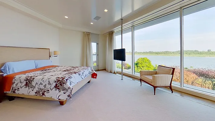 Sold by Bergen Basin Real Estate | media 24