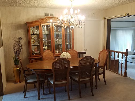 3rd image of 2690 Armstrong Dr