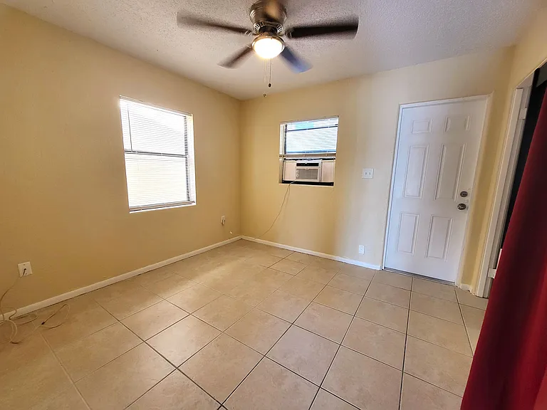 305 S Ocean Dr #3 — Photo 7