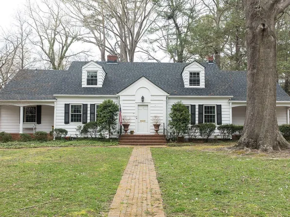 105 John St, Louisburg, NC 27549