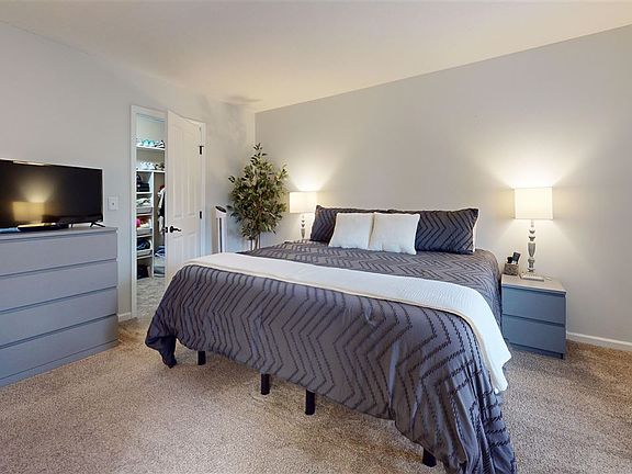 4th image of 1117 Barrington Rdg