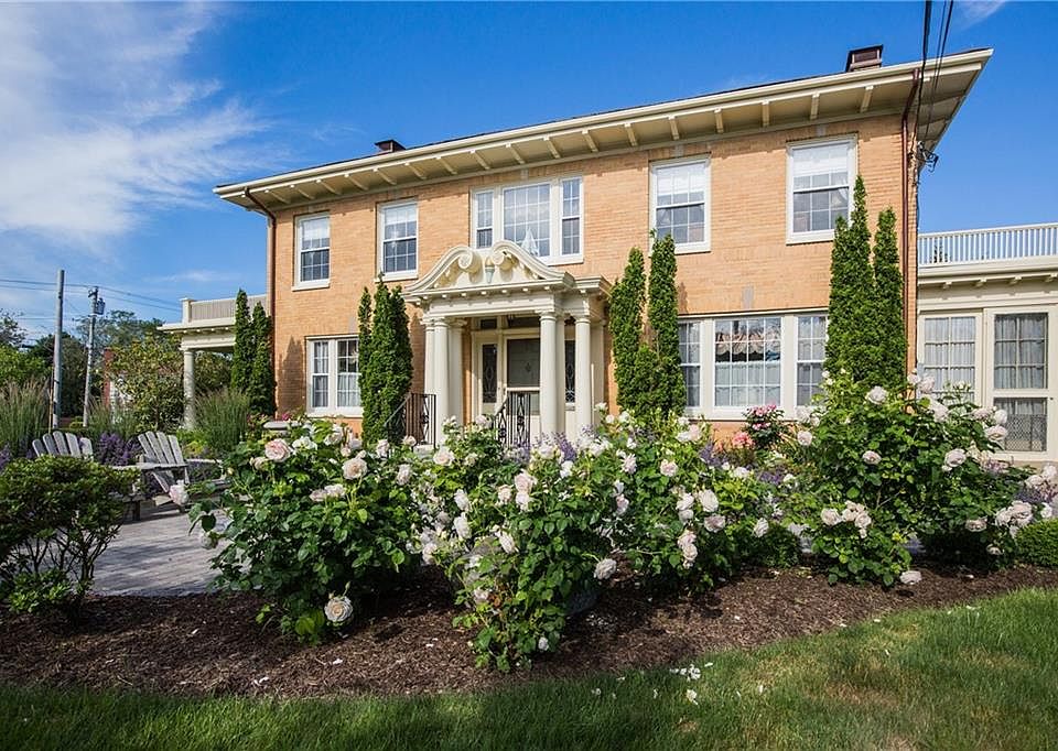 28 W Main Rd, Middletown, RI 02842 Zillow