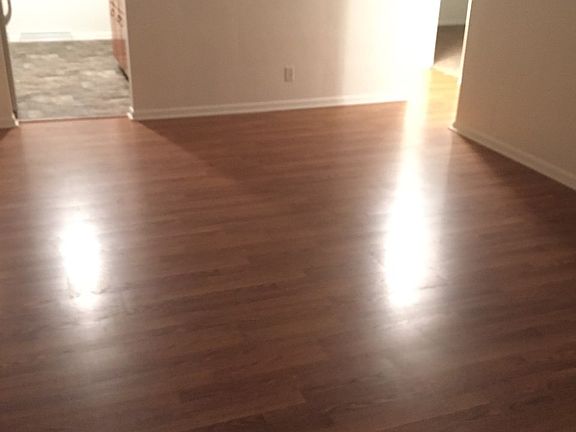 2nd image of 212 E Oak Cliff Ct APT 2