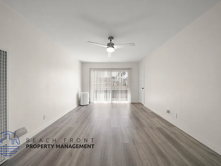 254 S Normandie Ave — Photo 5