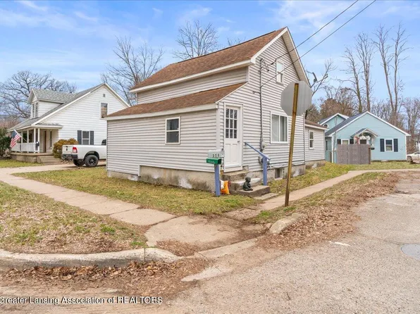 328 N Main St, Bellevue, MI 49021