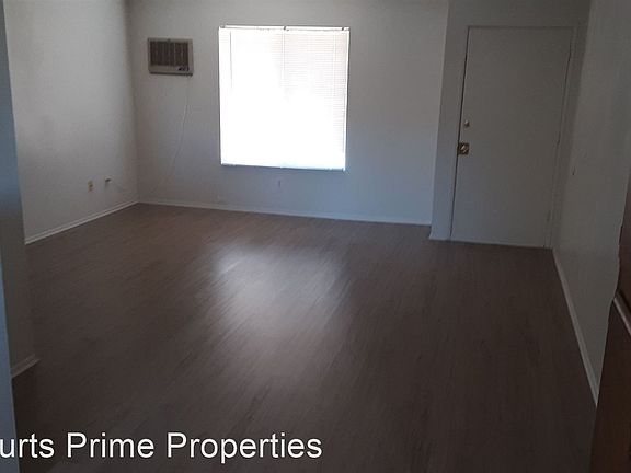 4th image of 73607 Sun Valley Dr