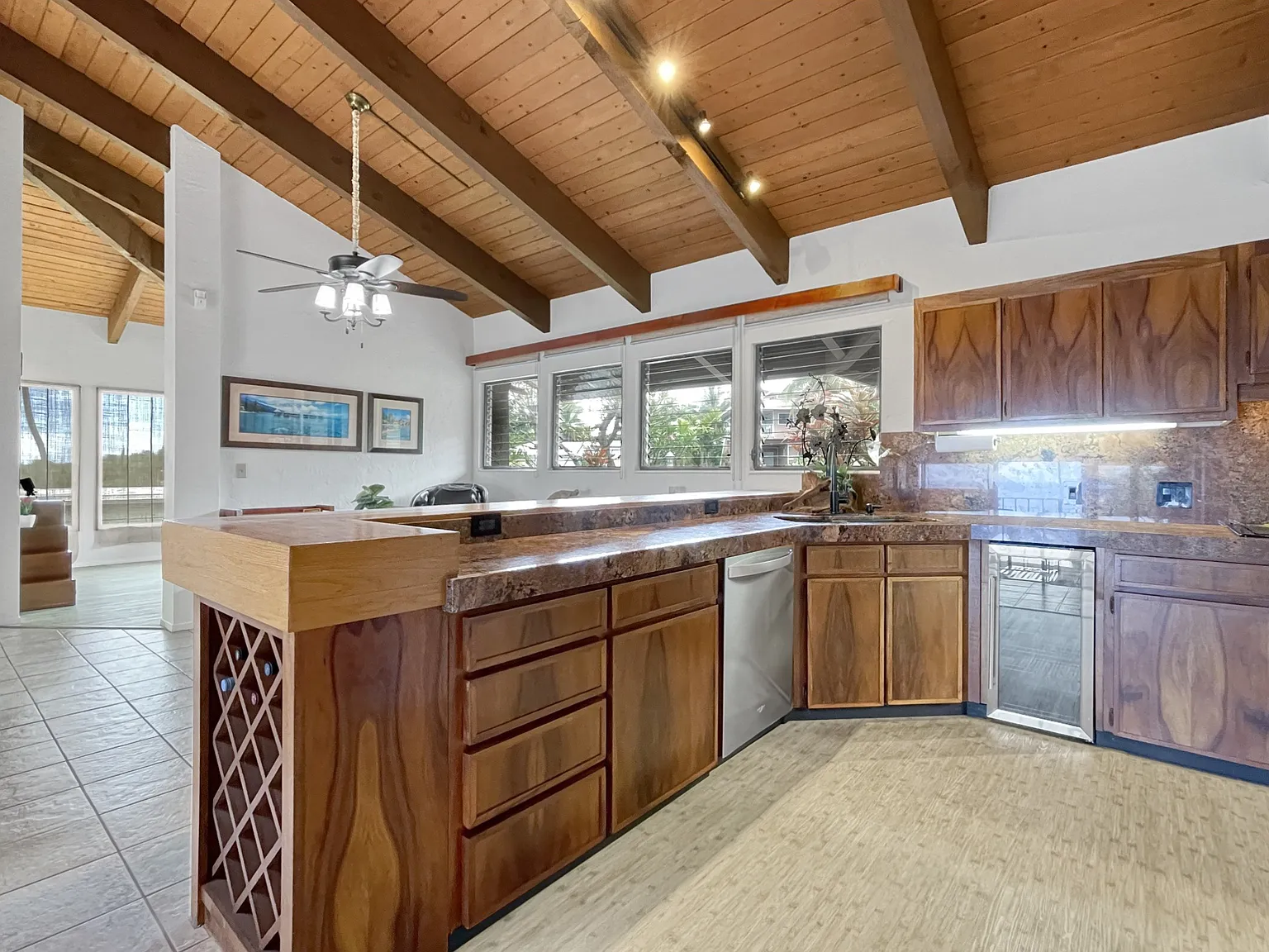 Kupuna St, Kailua Kona — Photo 1