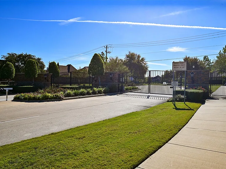 1126 Sopris Dr — Photo 34
