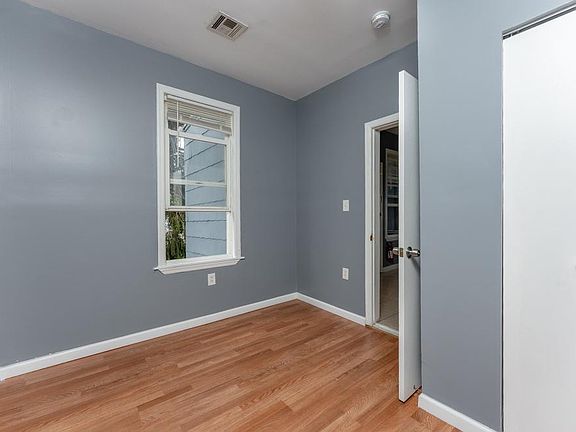 3rd image of 20 Montrose Ter Floor 2
