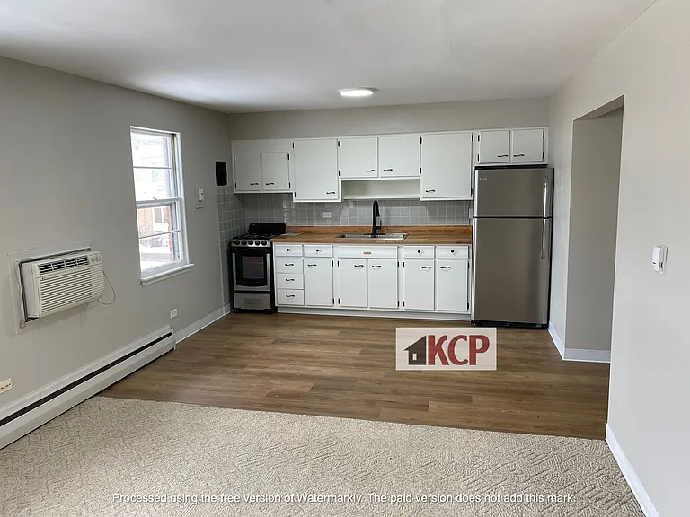 821 W Greenwood Ave #1 — Photo 4