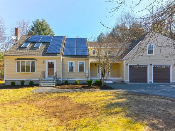 136 E Hodges St, Norton, MA 02766