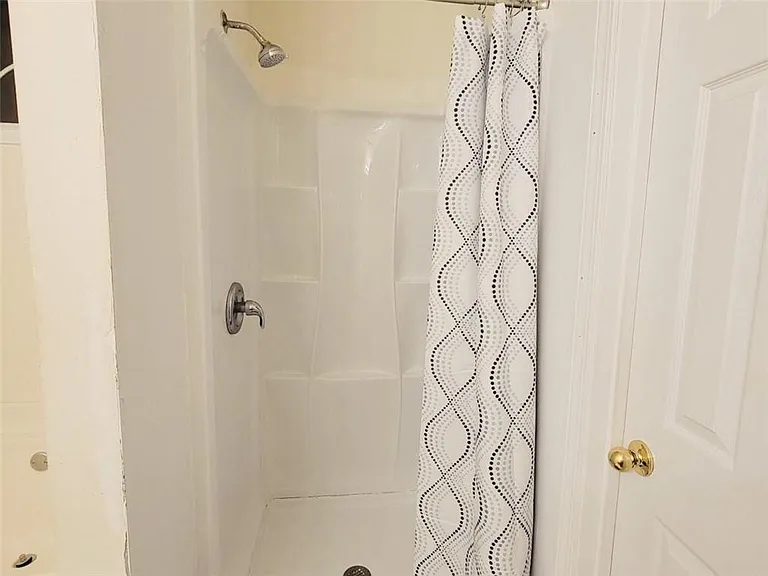 6904 Silver Bend Pl — Photo 21