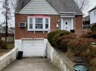 17622 80th Dr, Jamaica, NY