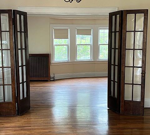 4th image of 2155 Demington Dr