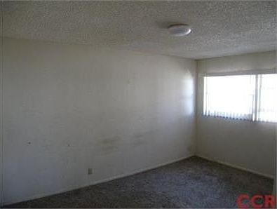 4th image of 809 E El Camino St