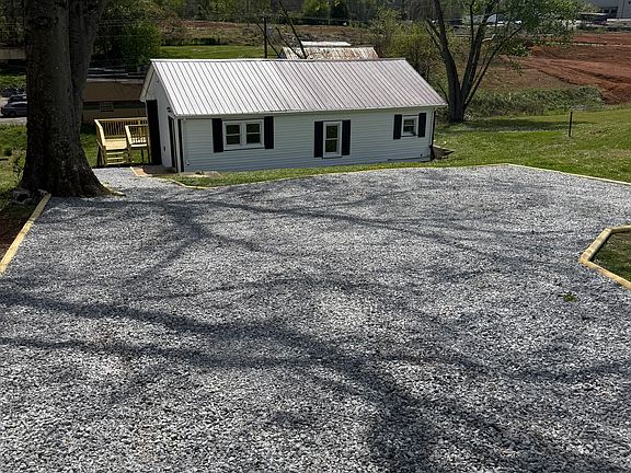 3rd image of 5740 Dodson Ferry Rd