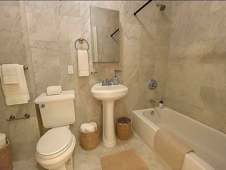 409 E 69th St #3E — Photo 4
