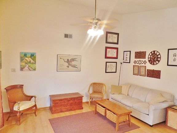 4th image of 758 Marcos Vista Ln
