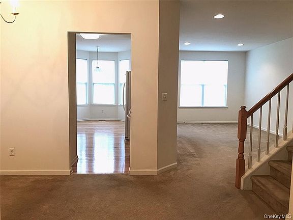 4th image of 10 Avoncroft Ln