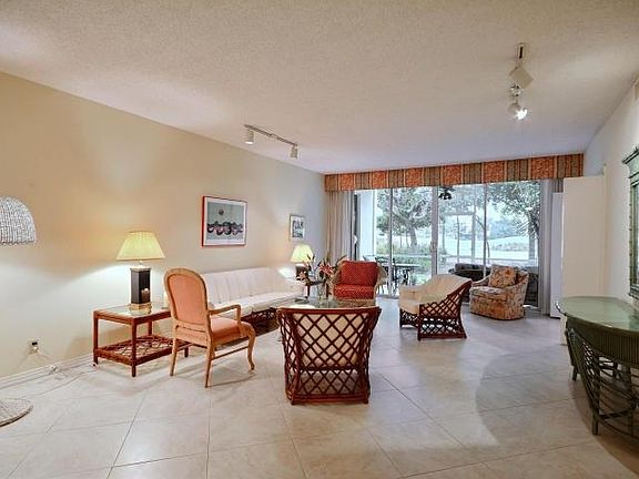 3rd image of 12471 NW Harbour Ridge Blvd #1