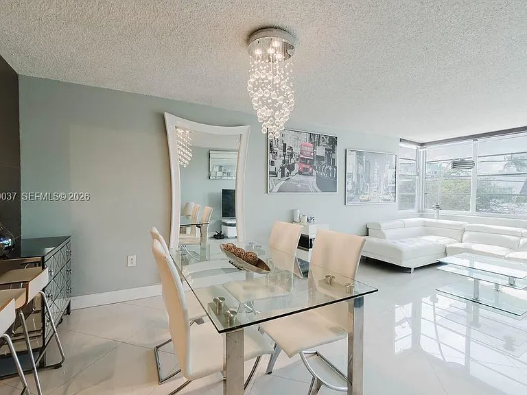 8000 Harding Ave #2B — Photo 1