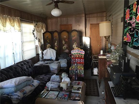 5th image of 309 Palm Crest Ln