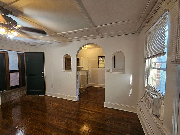 5th image of 925-927 Euclid Ave NE #933-28
