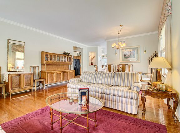 3rd image of 12326 Whispering Oak Ct