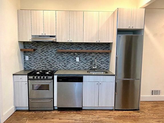 2nd image of 358 Palmetto St #1CC