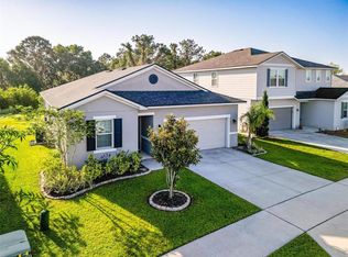 225 Summershore Dr, Auburndale, FL 33823
